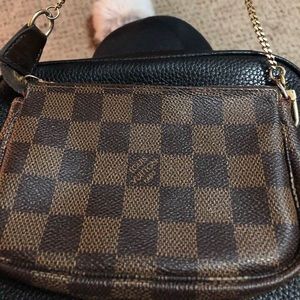 Authentic LV pochette